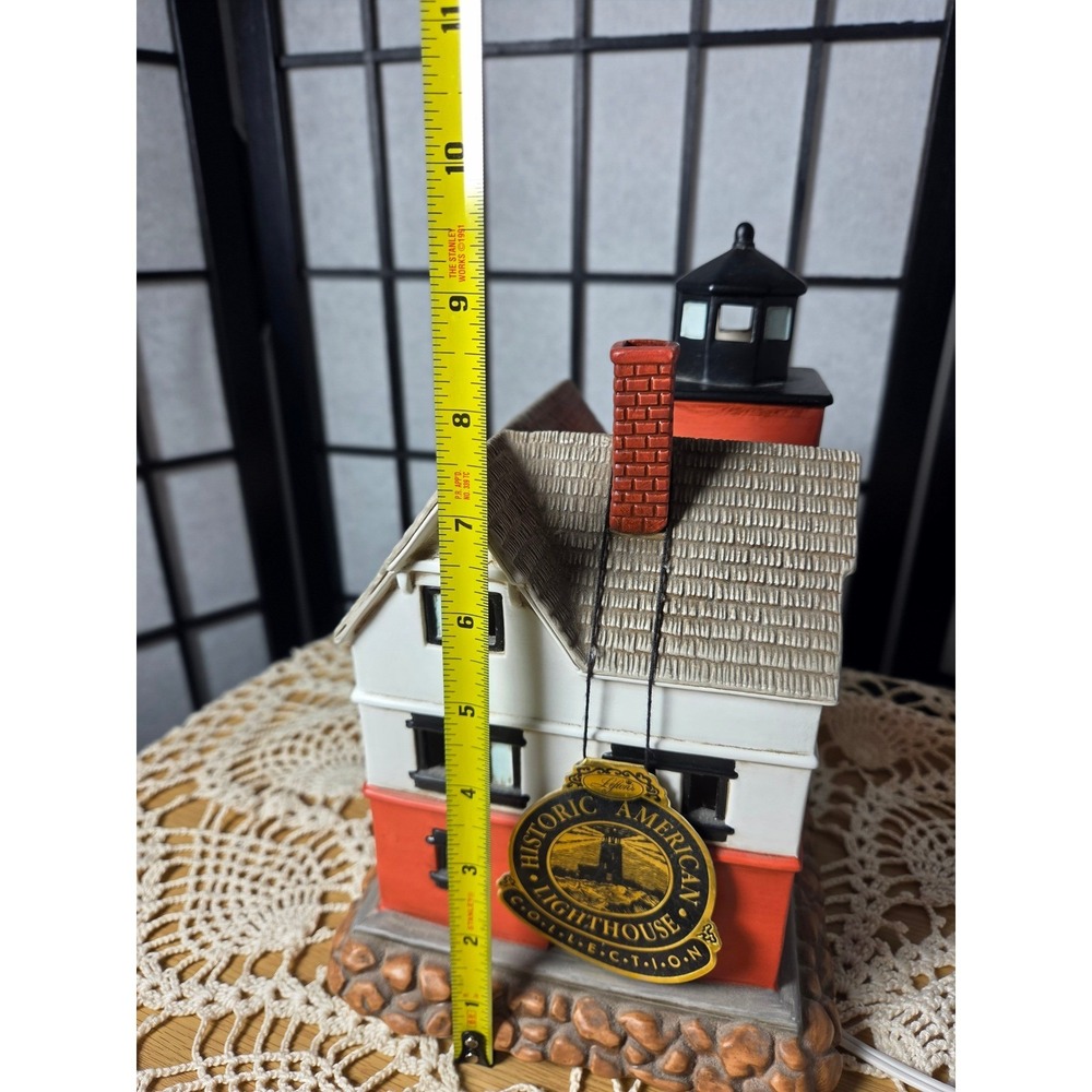 Lefton Round Island Michigan Lighthouse 1895 Figurine Lighted 10969 1996 - Picture 16 of 16